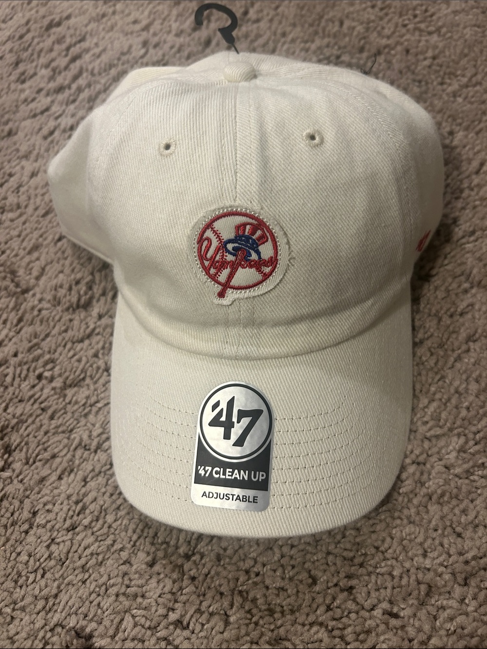 47 Cream New York Yankees Logo Baseball Cap